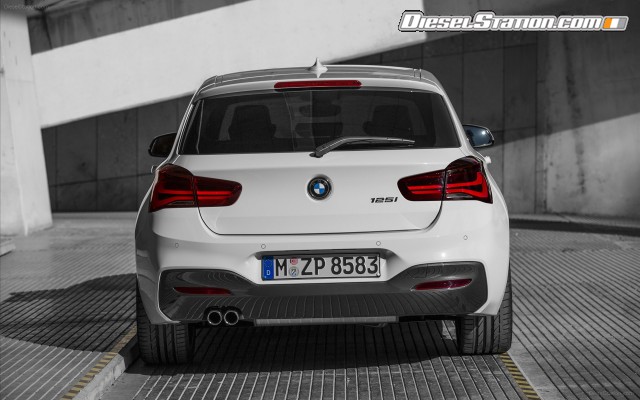 BMW 1 Series 5 Door Widescreen Picture #1 BMW 1 Series 5 Door Widescreen Picture #1