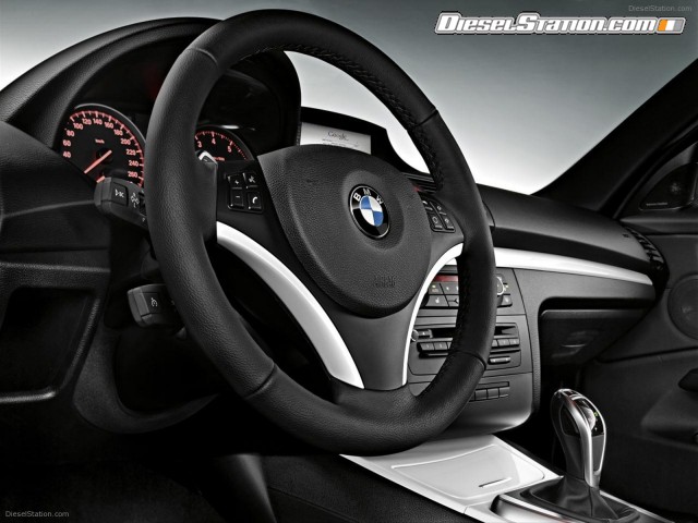 BMW 1 Series Convertible 2012 Picture #5 BMW 1 Series Convertible 2012 Picture #5