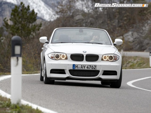 BMW 1 Series Convertible 2012 Picture #12 BMW 1 Series Convertible 2012 Picture #12
