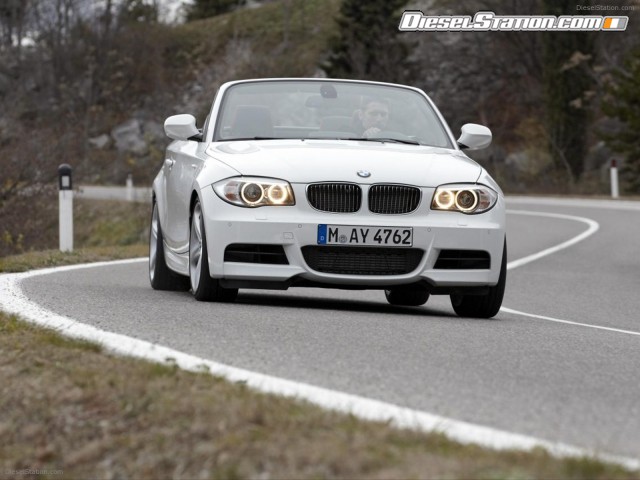 BMW 1 Series Convertible 2012 Picture #35 BMW 1 Series Convertible 2012 Picture #35