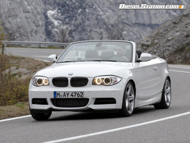 BMW 1 Series Convertible 2012 Picture #1 BMW 1 Series Convertible 2012 Picture #1