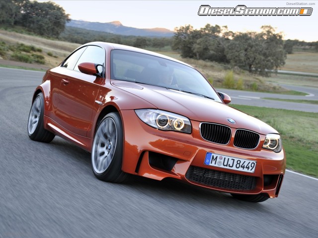 BMW 1 Series M Coupe 2011 Picture #3 BMW 1 Series M Coupe 2011 Picture #3