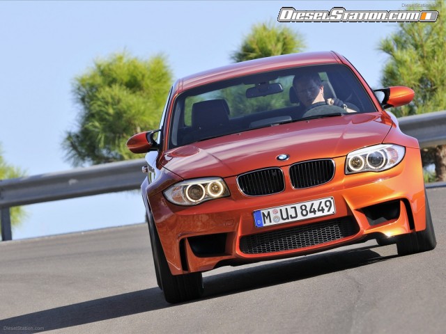 BMW 1 Series M Coupe 2011 Picture #2 BMW 1 Series M Coupe 2011 Picture #2