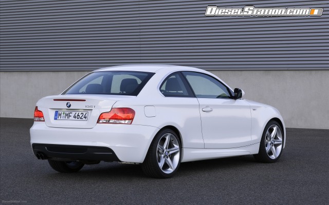 BMW 135i Coupe Widescreen Picture #37 BMW 135i Coupe Widescreen Picture #37