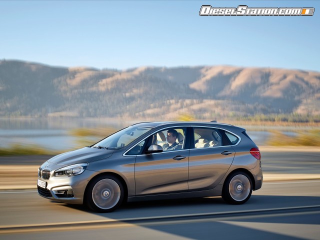 BMW 2 Series Active Tourer 2015 Picture #6 BMW 2 Series Active Tourer 2015 Picture #6