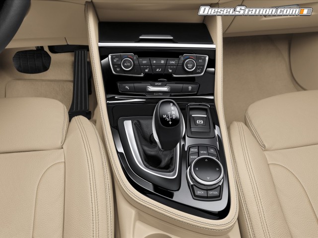 BMW 2 Series Active Tourer 2015 Picture #3 BMW 2 Series Active Tourer 2015 Picture #3