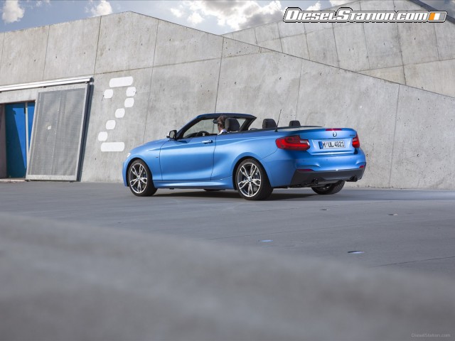 BMW 2 Series M235i Convertible 2015 Picture #3 BMW 2 Series M235i Convertible 2015 Picture #3