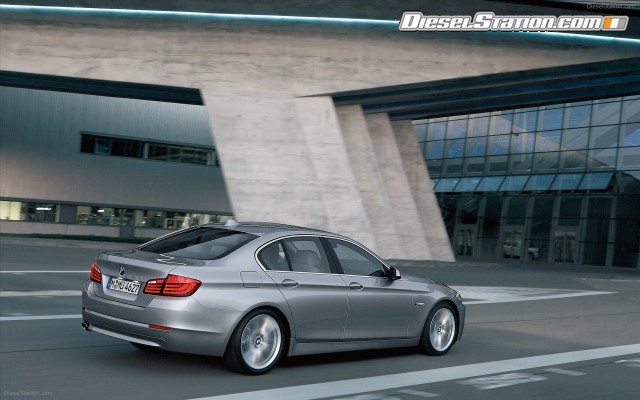 BMW 2011 5 Series Widescreen Picture #7 BMW 2011 5 Series Widescreen Picture #7