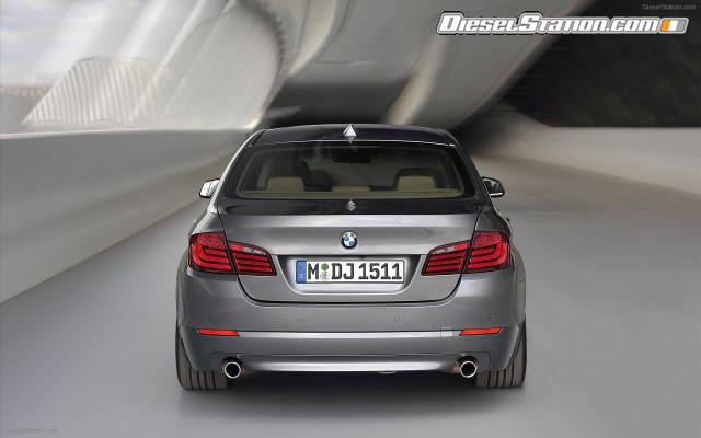 BMW 2011 5 Series Widescreen Picture #1 BMW 2011 5 Series Widescreen Picture #1