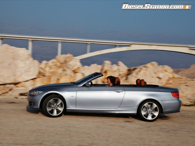 BMW 2011 Series 3 Convertible Picture #34 BMW 2011 Series 3 Convertible Picture #34