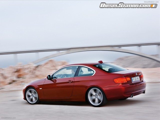 BMW 2011 Series 3 Coupe Picture #43 BMW 2011 Series 3 Coupe Picture #43