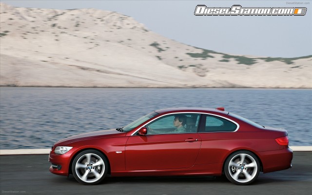 BMW 2011 Series 3 Coupe Widescreen Picture #37 BMW 2011 Series 3 Coupe Widescreen Picture #37
