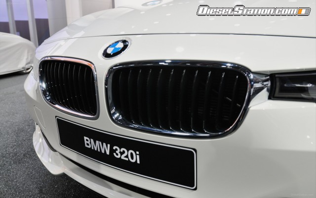 BMW 320i Sedan 2014 Widescreen Picture #3 BMW 320i Sedan 2014 Widescreen Picture #3