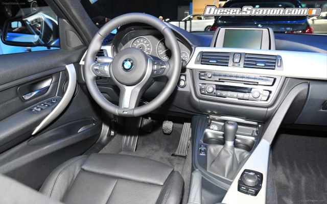 BMW 320i Sedan 2014 Widescreen Picture #12 BMW 320i Sedan 2014 Widescreen Picture #12