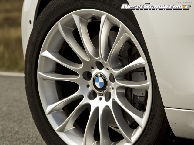 BMW 5 Series Gran Turismo M Sport 2011 Picture #5 BMW 5 Series Gran Turismo M Sport 2011 Picture #5