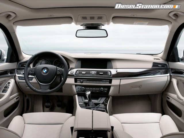 BMW 5 Series Touring 2011 Picture #49 BMW 5 Series Touring 2011 Picture #49