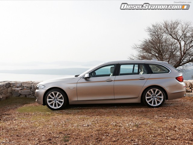 BMW 5 Series Touring 2011 Picture #7 BMW 5 Series Touring 2011 Picture #7