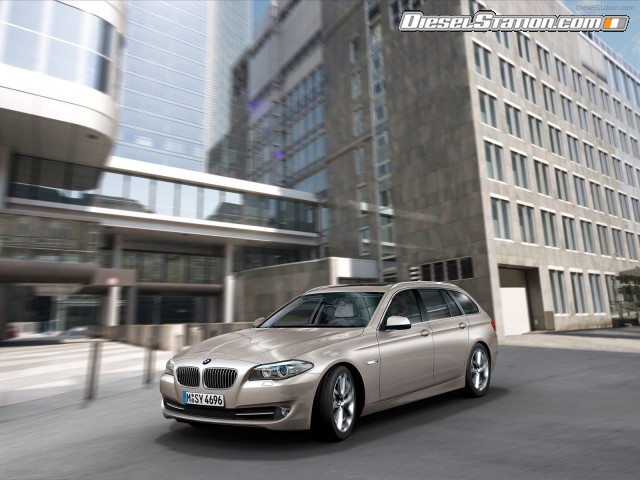 BMW 5 Series Touring 2011 Picture #1 BMW 5 Series Touring 2011 Picture #1