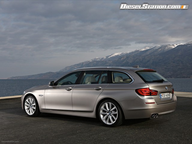 BMW 5 Series Touring 2011 Picture #15 BMW 5 Series Touring 2011 Picture #15