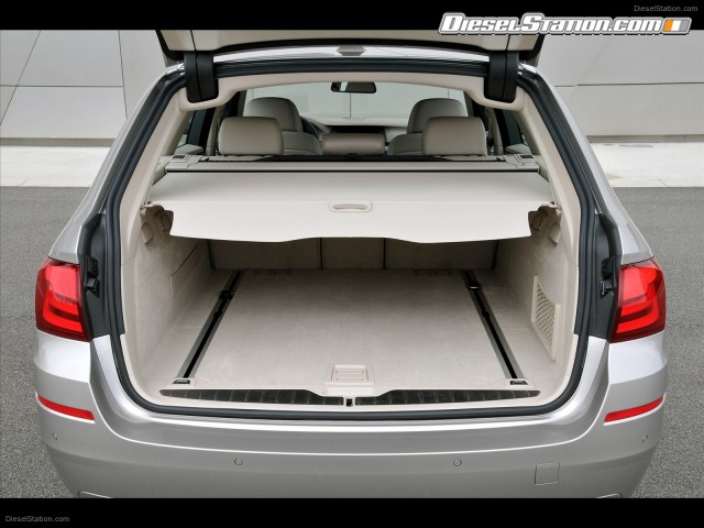 BMW 5 Series Touring 2011 Picture #29 BMW 5 Series Touring 2011 Picture #29