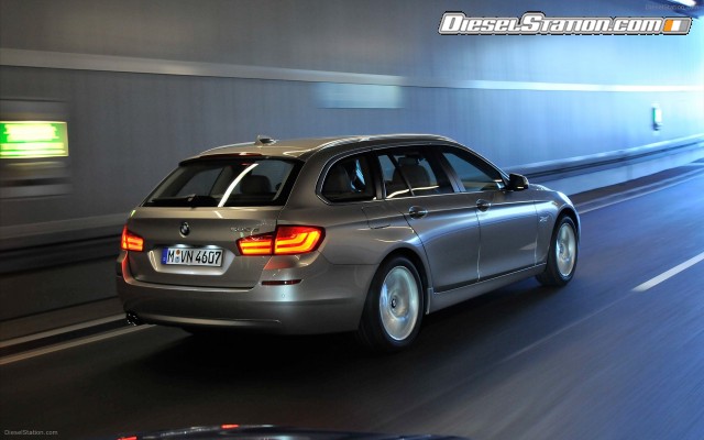 BMW 5 Series Touring 2011 Widescreen Picture #25 BMW 5 Series Touring 2011 Widescreen Picture #25