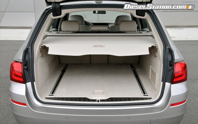 BMW 5 Series Touring 2011 Widescreen Picture #19 BMW 5 Series Touring 2011 Widescreen Picture #19