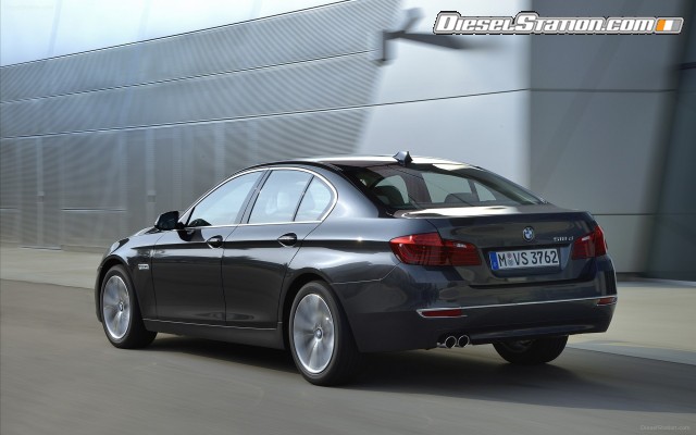 BMW 518d Sedan 2015 Widescreen Picture #31 BMW 518d Sedan 2015 Widescreen Picture #31