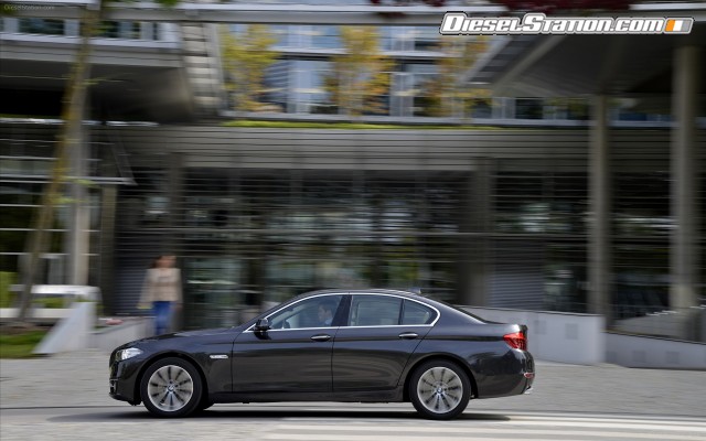 BMW 518d Sedan 2015 Widescreen Picture #35 BMW 518d Sedan 2015 Widescreen Picture #35