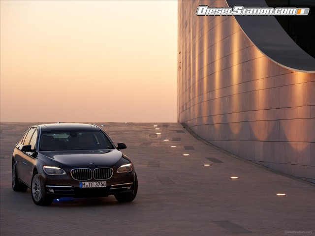 BMW 7 Series 2013 Picture #3 BMW 7 Series 2013 Picture #3