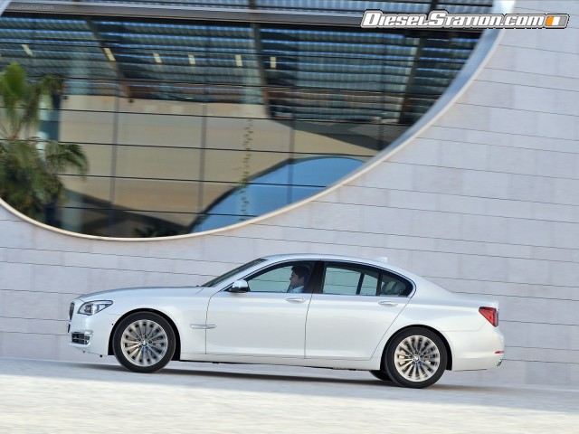BMW 7 Series 2013 Picture #15 BMW 7 Series 2013 Picture #15