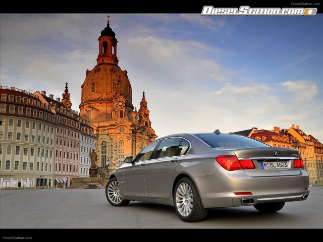 BMW 750Li 2011 Picture #13 BMW 750Li 2011 Picture #13