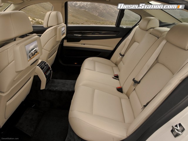 BMW 750Li 2011 Picture #30 BMW 750Li 2011 Picture #30