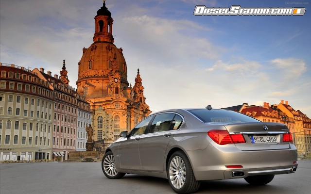 BMW 750Li 2011 Widescreen Picture #27 BMW 750Li 2011 Widescreen Picture #27