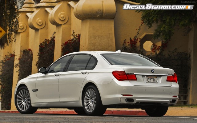 BMW 750Li 2011 Widescreen Picture #24 BMW 750Li 2011 Widescreen Picture #24