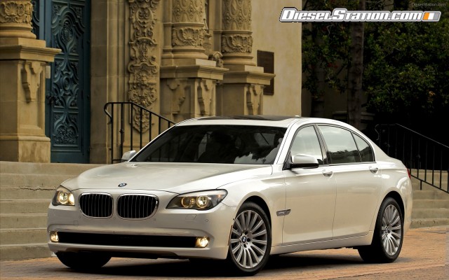 BMW 750Li 2011 Widescreen Picture #9 BMW 750Li 2011 Widescreen Picture #9