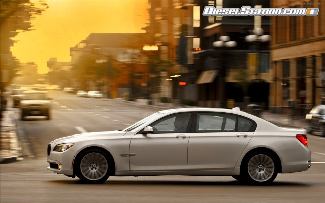 BMW 750Li 2011 Widescreen Picture #29 BMW 750Li 2011 Widescreen Picture #29