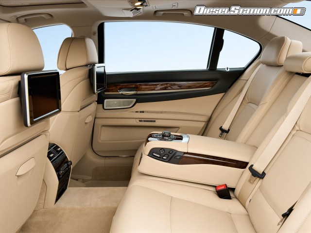 BMW 750Li 2013 Picture #33 BMW 750Li 2013 Picture #33