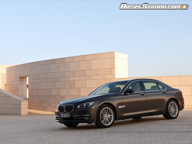 BMW 750Li 2013 Picture #18 BMW 750Li 2013 Picture #18