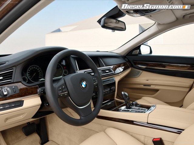 BMW 750Li 2013 Picture #23 BMW 750Li 2013 Picture #23