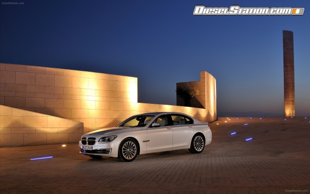 BMW 750Li 2013 Widescreen Picture #8 BMW 750Li 2013 Widescreen Picture #8