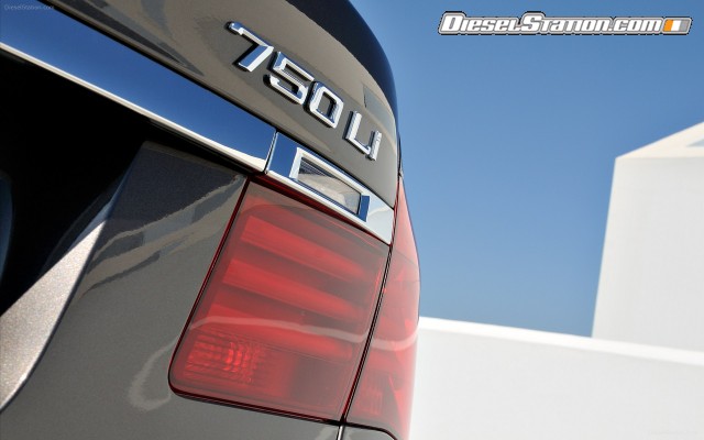 BMW 750Li 2013 Widescreen Picture #32 BMW 750Li 2013 Widescreen Picture #32