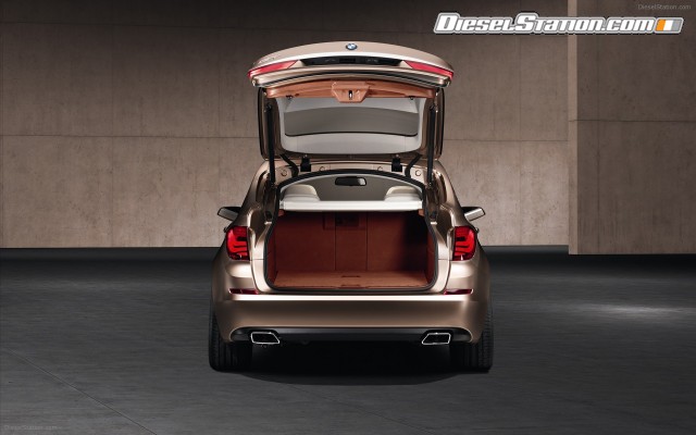 BMW Concept 5 Series Gran Turismo 2009 Widescreen Picture #17 BMW Concept 5 Series Gran Turismo 2009 Widescreen Picture #17