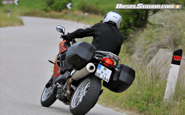 BMW F 800 GT 2013 Widescreen Picture #5 BMW F 800 GT 2013 Widescreen Picture #5