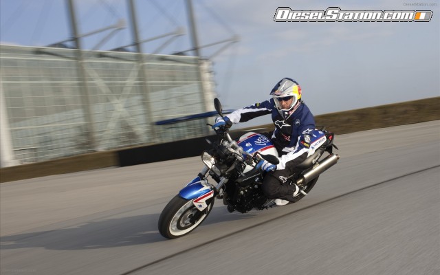 BMW F 800 R Chris Pfeiffer Widescreen Picture #2 BMW F 800 R Chris Pfeiffer Widescreen Picture #2