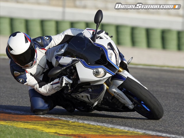 BMW HP4 2013 Picture #12 BMW HP4 2013 Picture #12