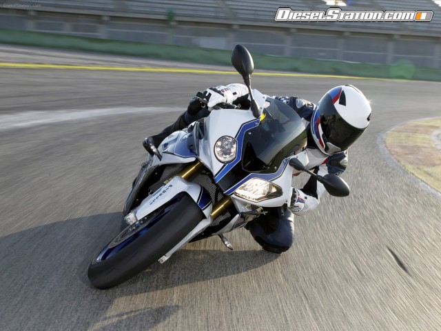 BMW HP4 2013 Picture #13 BMW HP4 2013 Picture #13