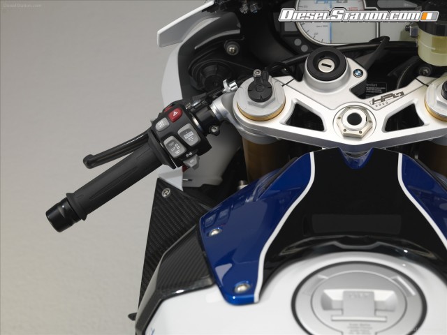 BMW HP4 2013 Picture #15 BMW HP4 2013 Picture #15