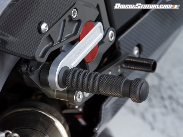 BMW HP4 2013 Picture #40 BMW HP4 2013 Picture #40