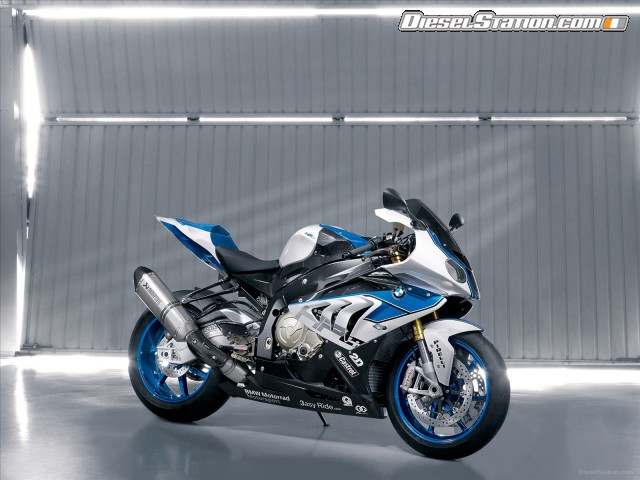 BMW HP4 2013 Picture #2 BMW HP4 2013 Picture #2