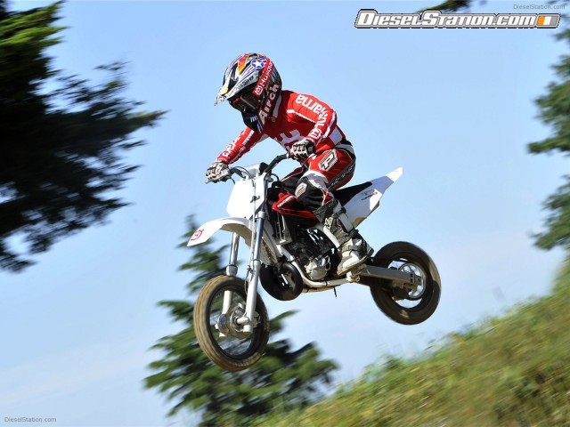 BMW Husqvarna CR and SM 50 Picture #11 BMW Husqvarna CR and SM 50 Picture #11
